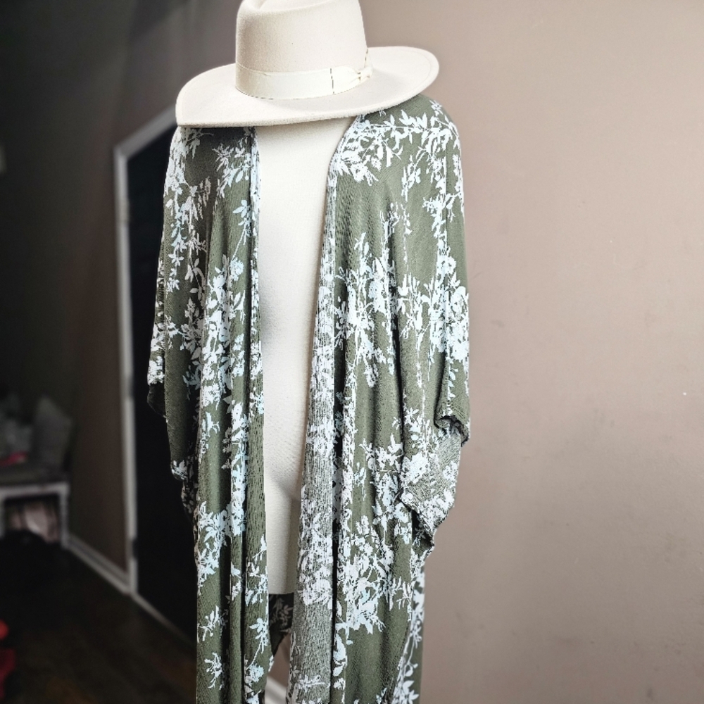 a.n.a. Green Floral Kimono Jacket